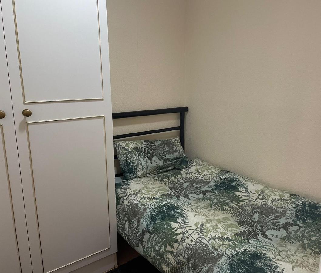 Nnk Air Bnb Enfield Ngoại thất bức ảnh